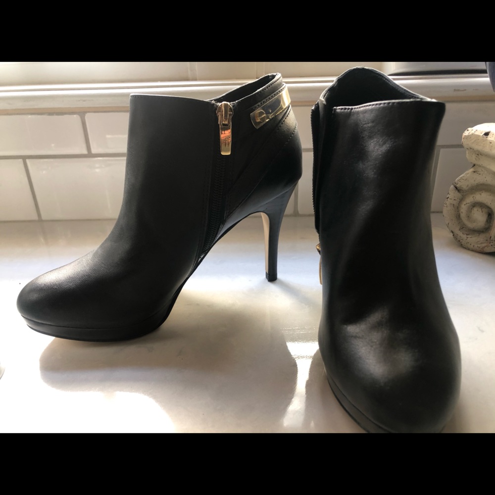Marc Fisher black leather Ankle Boots